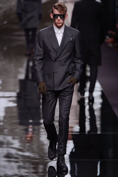 Look 6